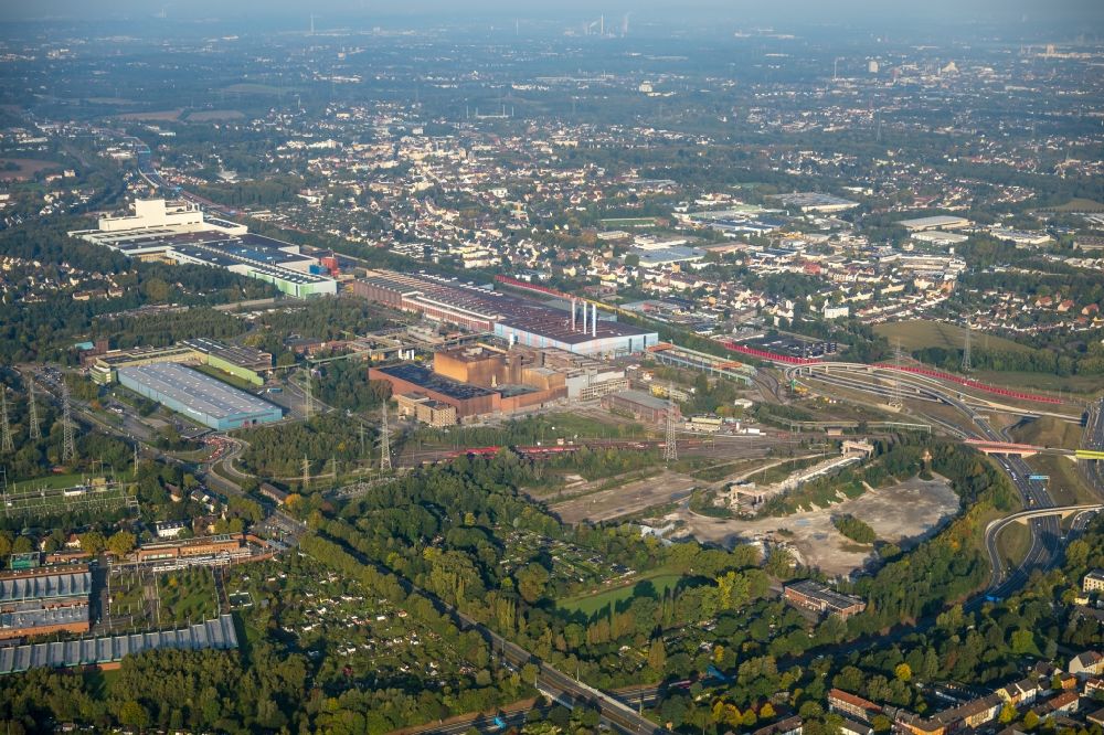 Bochum von oben - Streik gegen Fusion auf dem Werksgelände der thyssenkrupp Steel Europe AG in Bochum im Bundesland Nordrhein-Westfalen, Deutschland