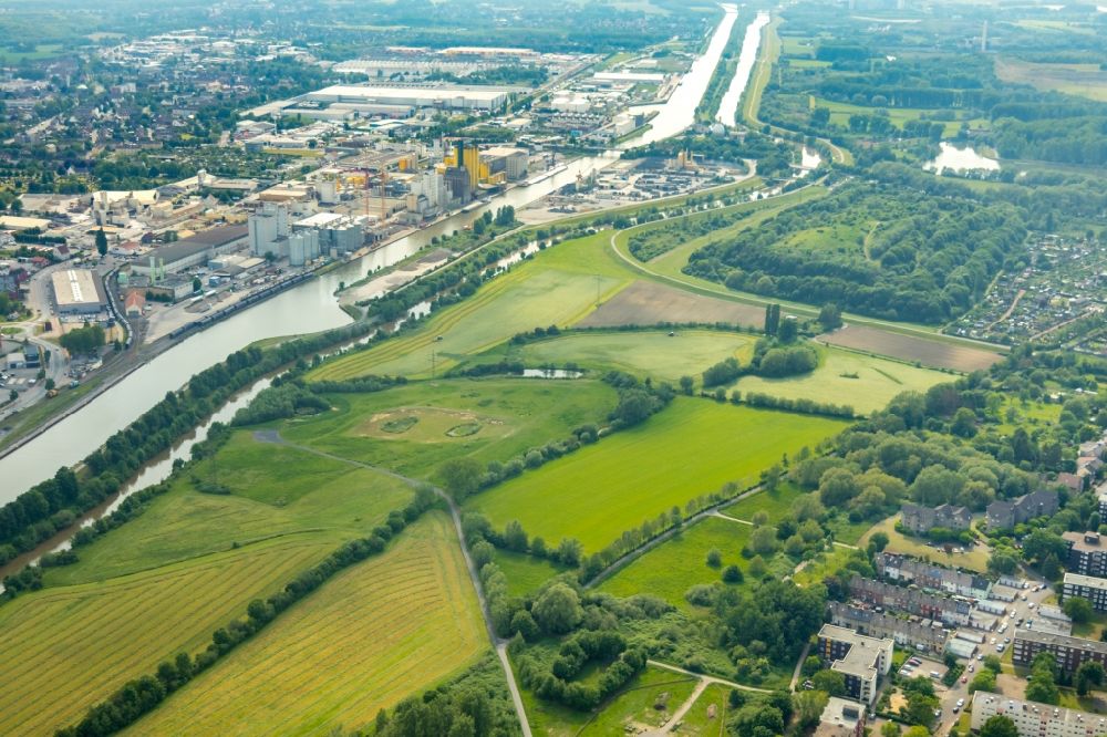 Hamm von oben - Strukturen einer Auen und- Wiesen- Landschaft entlang der Lippe in Hamm im Bundesland Nordrhein-Westfalen, Deutschland
