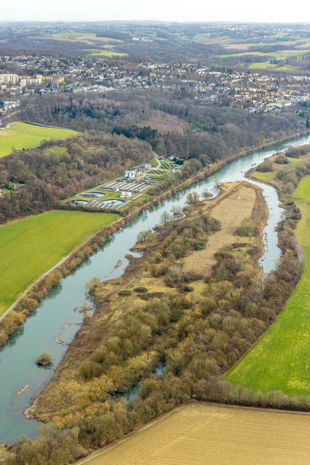 Kettwig von oben - Strukturen einer Auen und- Wiesen- Landschaft am Flußverlauf der Ruhr in Kettwig im Bundesland Nordrhein-Westfalen, Deutschland