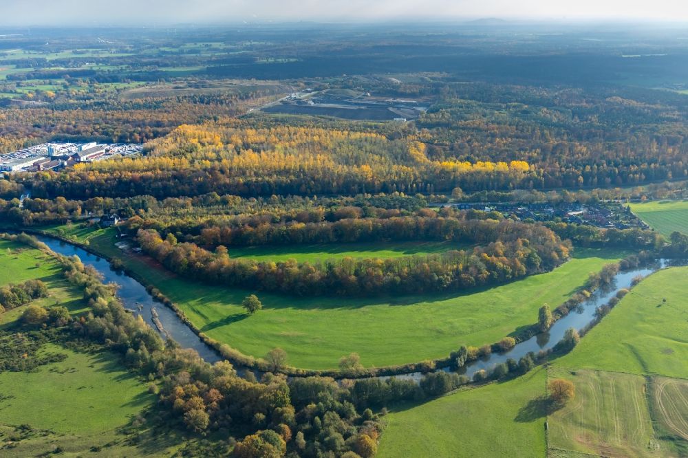 Luftbild Hünxe - Strukturen einer Auen und- Wiesen- Landschaft der Lippe in Hünxe im Bundesland Nordrhein-Westfalen, Deutschland