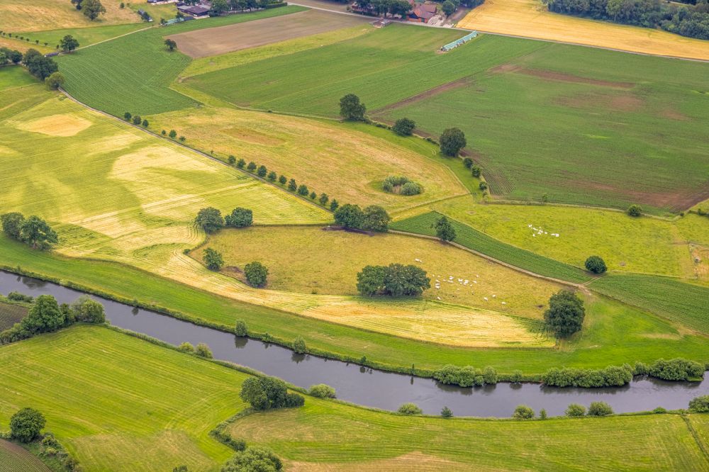 Luftbild Holsterhausen - Strukturen einer Auen und- Wiesen- Landschaft an der Lippe in Holsterhausen im Bundesland Nordrhein-Westfalen, Deutschland