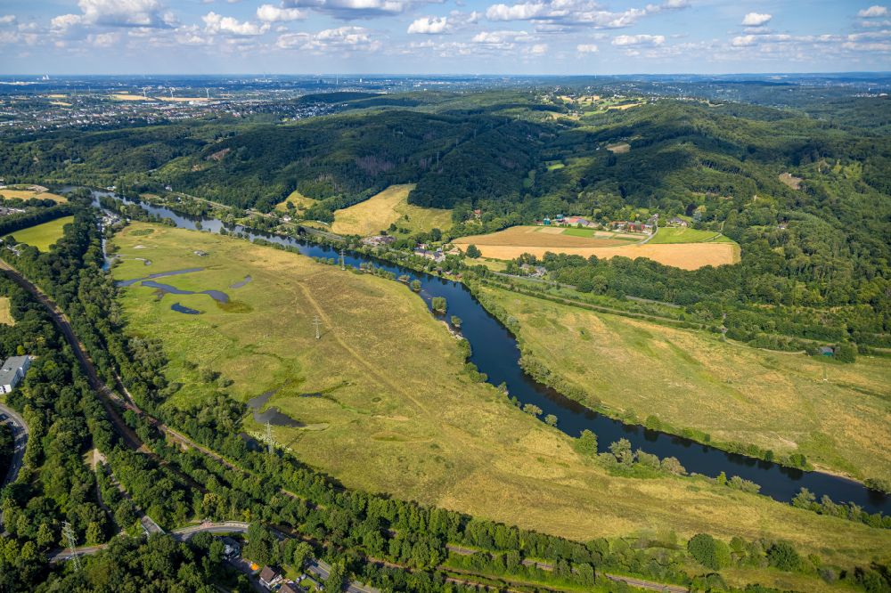 Luftbild Witten - Strukturen einer Auen und- Wiesen- Landschaft des NSG Ruhrauen in Witten im Bundesland Nordrhein-Westfalen, Deutschland