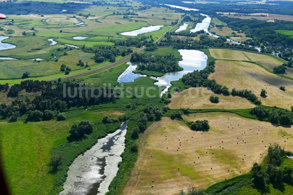 Luftbild Stützkow - Strukturen einer Auen und- Wiesen- Landschaft in Stützkow im Bundesland Brandenburg, Deutschland