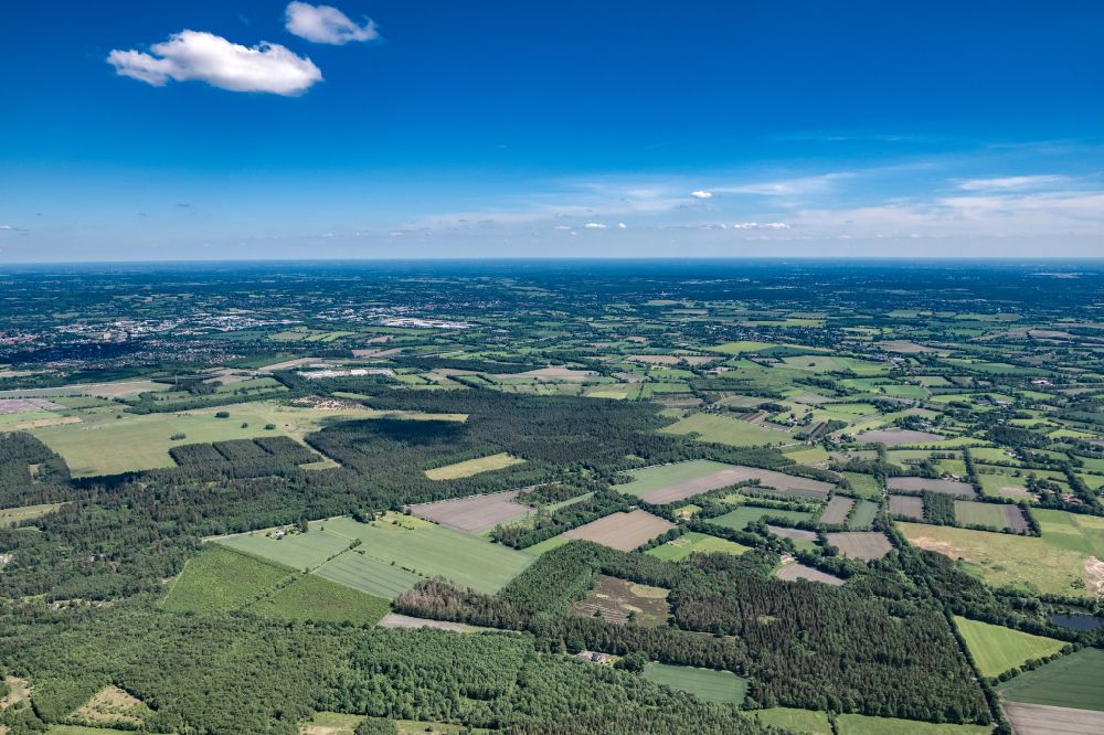 Alveslohe von oben - Strukturen auf landwirtschaftlichen Feldern in Alveslohe im Bundesland Schleswig-Holstein, Deutschland