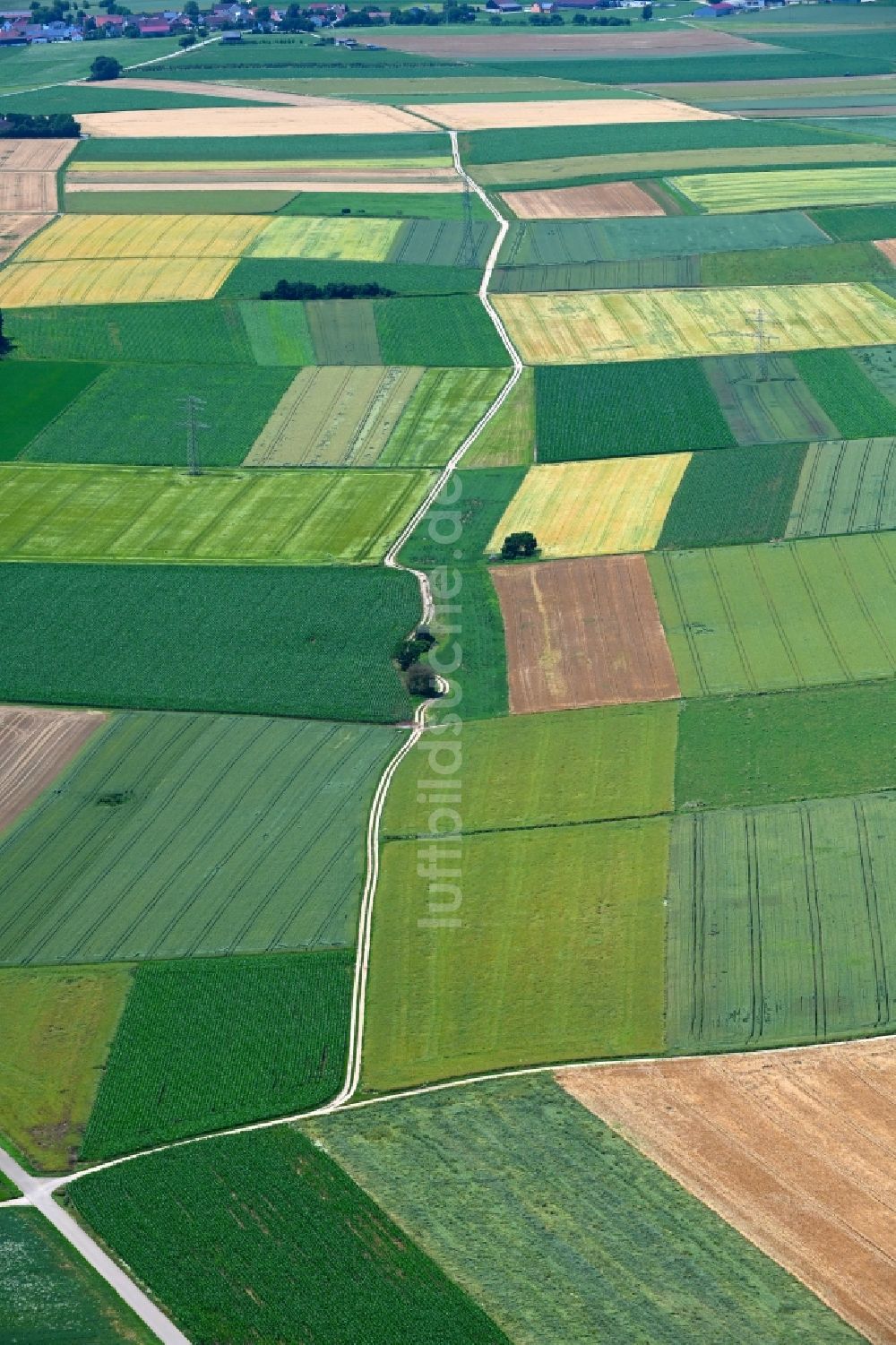 Luftbild Dietfurt an der Altmühl - Strukturen auf landwirtschaftlichen Feldern in Dietfurt an der Altmühl im Bundesland Bayern, Deutschland