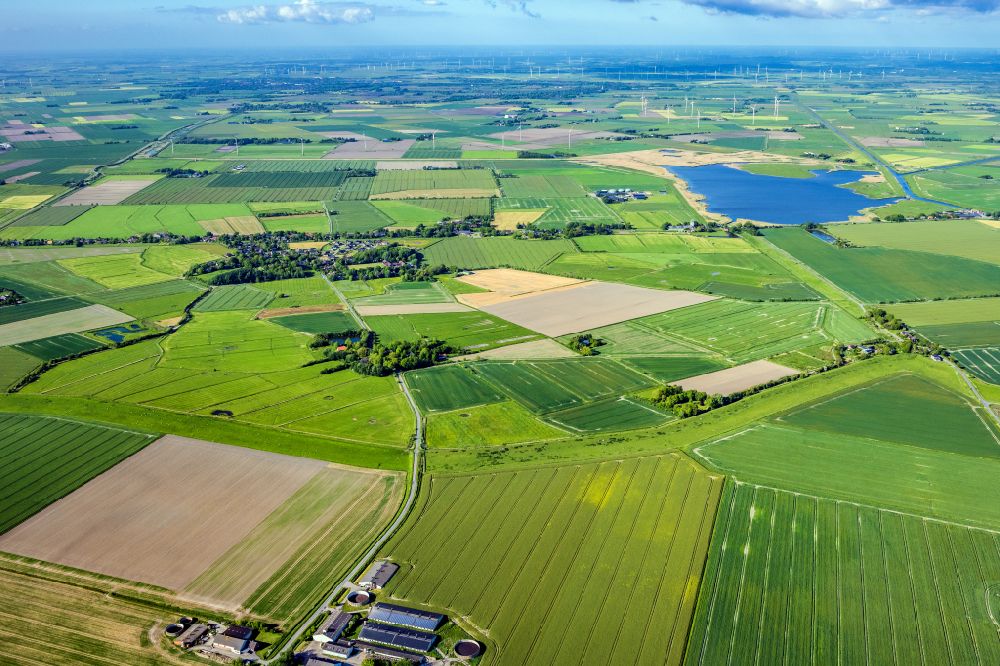 Fahretoft von oben - Strukturen auf landwirtschaftlichen Feldern in Fahretoft im Bundesland Schleswig-Holstein, Deutschland