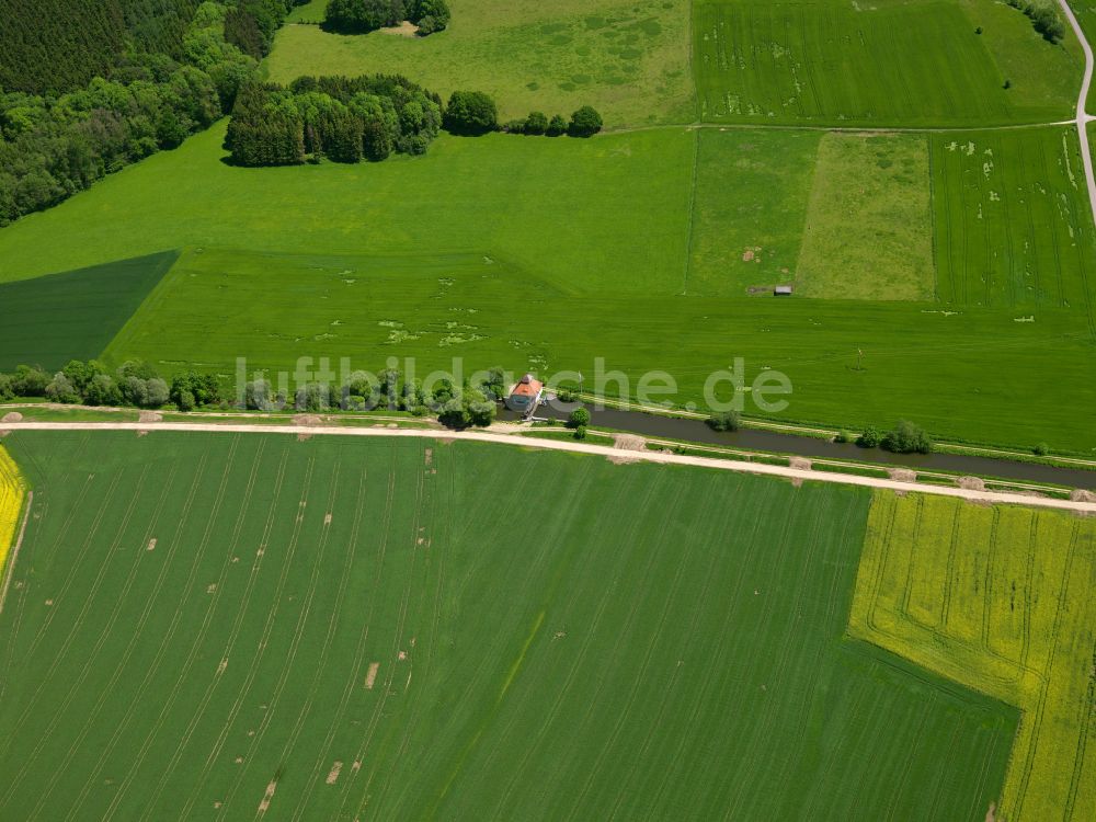 Luftbild Gutenzell-Hürbel - Strukturen auf landwirtschaftlichen Feldern in Gutenzell-Hürbel im Bundesland Baden-Württemberg, Deutschland