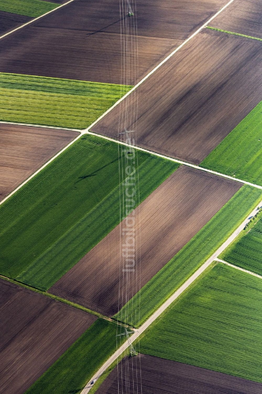 Luftbild Schwörsheim - Strukturen auf landwirtschaftlichen Feldern in Schwörsheim im Bundesland Bayern, Deutschland