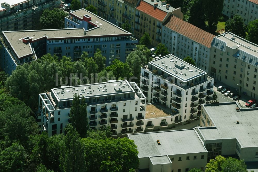 Luftbild Berlin - Studenten- Wohnheim - Gebäude an der Schnellerstraße im Ortsteil Schöneweide in Berlin, Deutschland