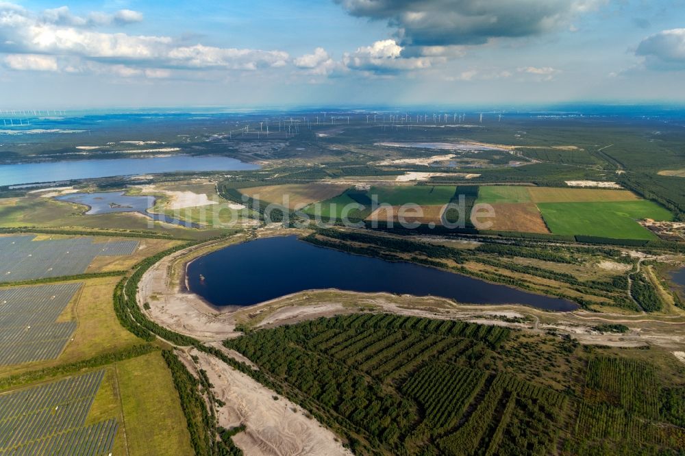 Luftaufnahme Finsterwalde - Tagebau Rekultivierung am Heidesee - Kleinleipischer See in Finsterwalde im Bundesland Brandenburg, Deutschland