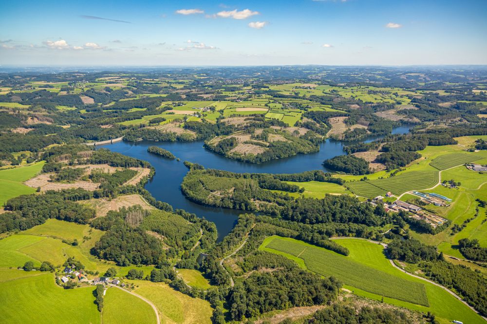 Breckerfeld von oben - Talsperren - Staudamm und Stausee in Breckerfeld im Bundesland Nordrhein-Westfalen, Deutschland