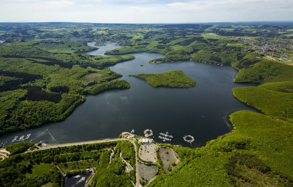 Heimbach aus der Vogelperspektive: Talsperren - Staudamm und Stausee in Heimbach im Bundesland Nordrhein-Westfalen