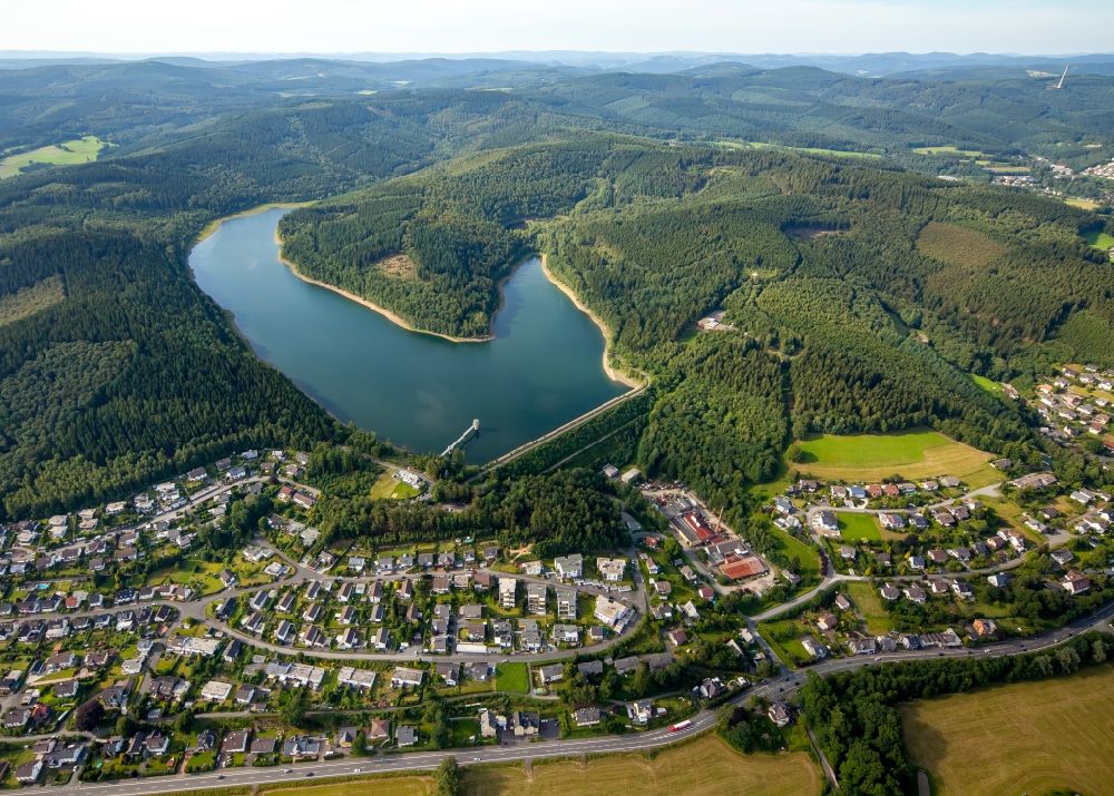 Luftaufnahme Hilchenbach - Talsperren - Staudamm und Stausee in Hilchenbach im Bundesland Nordrhein-Westfalen