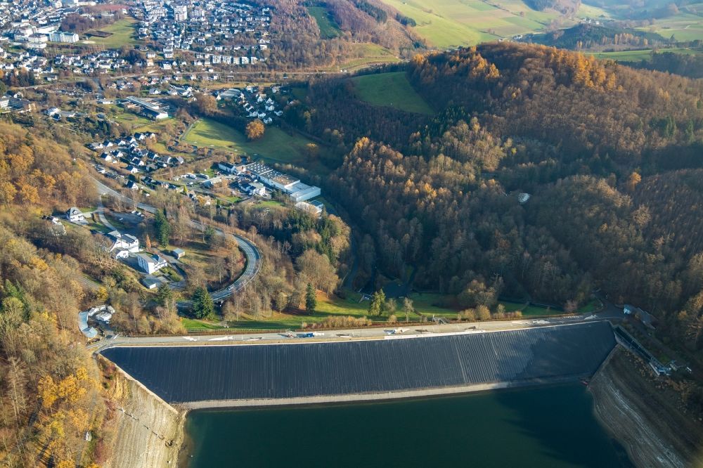 Luftbild Meschede - Talsperren - Staudamm und Stausee in Meschede im Bundesland Nordrhein-Westfalen, Deutschland