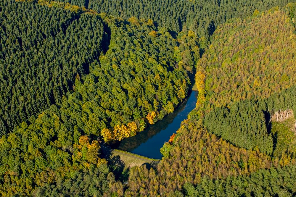 Netphen aus der Vogelperspektive: Talsperren - Staudamm und Stausee in Netphen im Bundesland Nordrhein-Westfalen