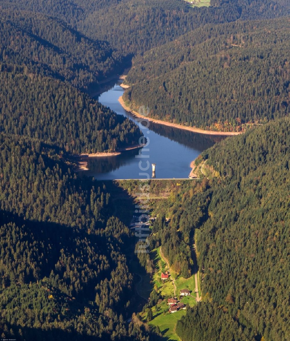 Alpirsbach von oben - Talsperren - Staudamm und Stausee im Ortsteil Reinerzau in Alpirsbach im Bundesland Baden-Württemberg