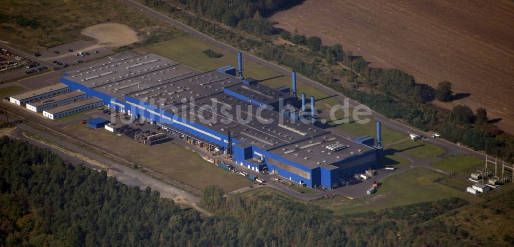 Luftaufnahme Elsterheide - Technische Anlagen und Produktionshallen der Gießerei SLR-Elsterheide in Elsterheide im Bundesland Sachsen, Deutschland