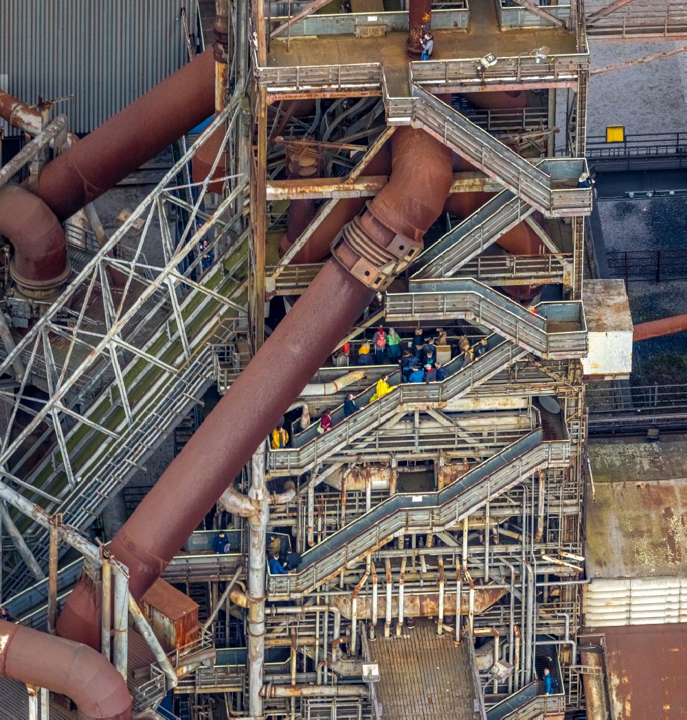 Luftaufnahme Duisburg - Technische Anlagen und Produktionshallen des Stahlwerkes Meiderich in Duisburg im Bundesland Nordrhein-Westfalen