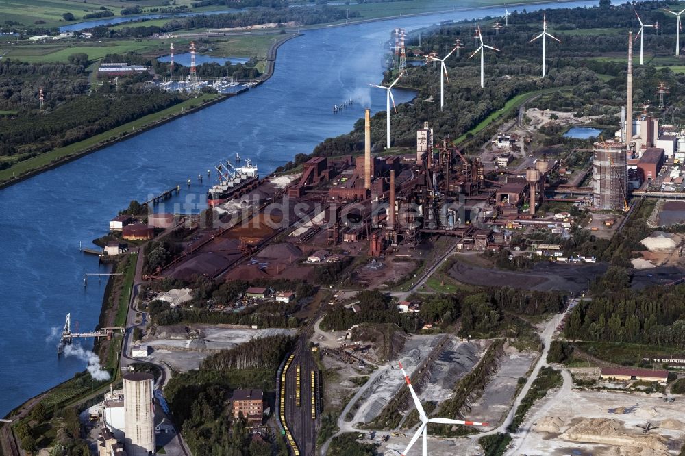 Bremen von oben - Technische Anlagen und Produktionshallen des Stahlwerkes im Ortsteil Oslebshausen in Bremen, Deutschland