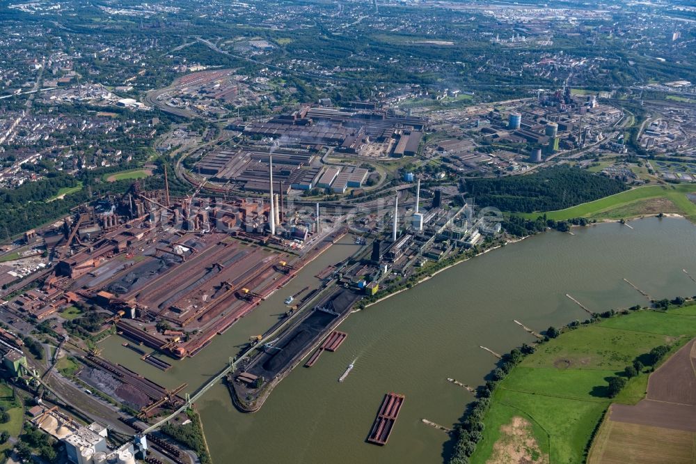 Luftbild Duisburg - Technische Anlagen und Produktionshallen des Stahlwerkes Schwelgern in Duisburg im Bundesland Nordrhein-Westfalen, Deutschland