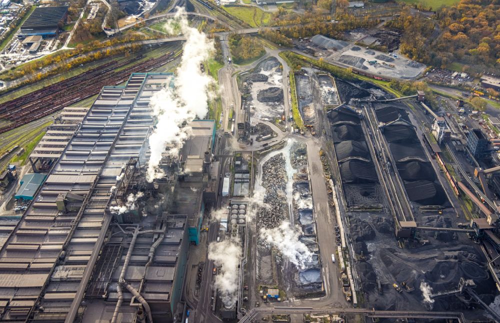 Luftbild Duisburg - Technische Anlagen und Produktionshallen des Stahlwerkes Thyssen Krupp Steel an der Mannesmannstraße in Duisburg im Bundesland Nordrhein-Westfalen