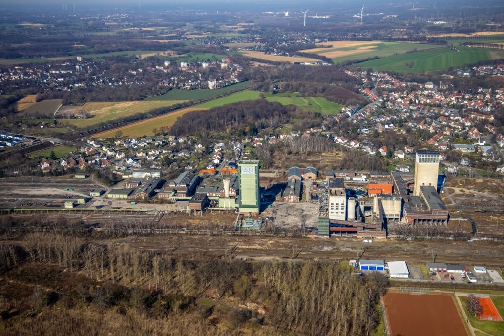 Luftaufnahme Gelsenkirchen - Teilabriß Bergwerk Lippe Zeche Westerholt im Ortsteil Hassel in Gelsenkirchen im Bundesland Nordrhein-Westfalen, Deutschland