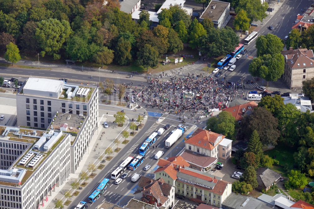 Luftaufnahme Göttingen - Teilnehmer einer politischen Protest- Demonstration Fridays for Future in Göttingen im Bundesland Niedersachsen, Deutschland