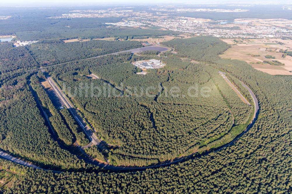 Rodgau aus der Vogelperspektive: Teststrecke des Opel Test Center im Mooskiefernwald von Dudenhofen bei Rodgau im Bundesland Hessen, Deutschland
