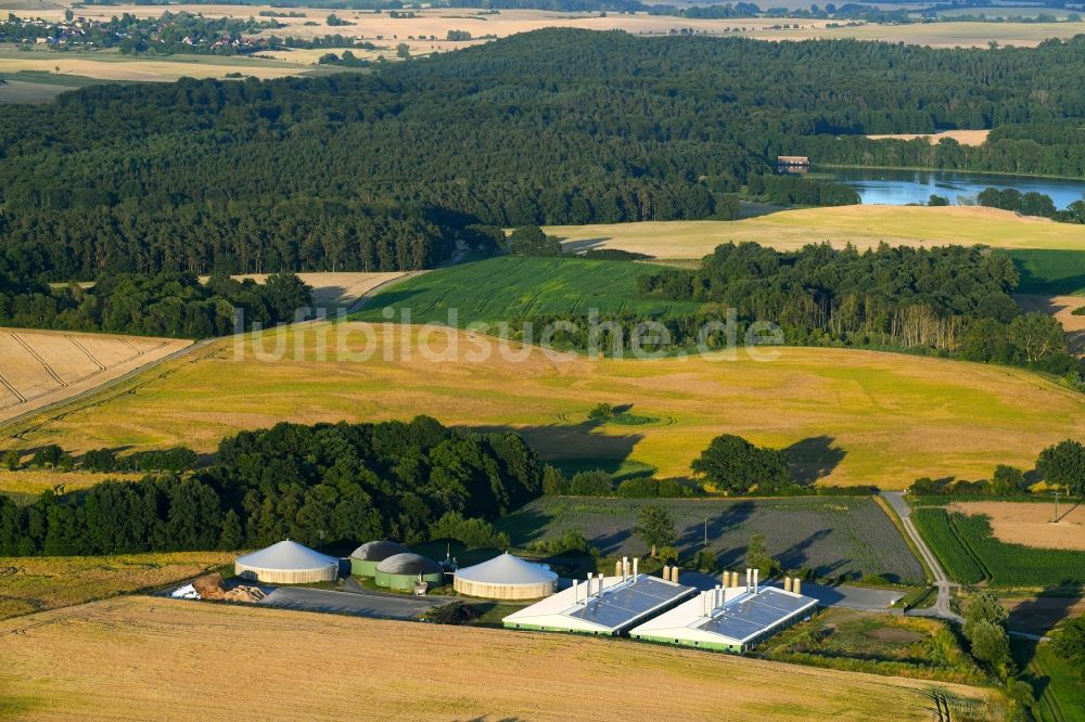Luftaufnahme Vogelsang - Tierzucht- Stallanlagen Tierzucht für die Fleischproduktion in Vogelsang im Bundesland Mecklenburg-Vorpommern, Deutschland