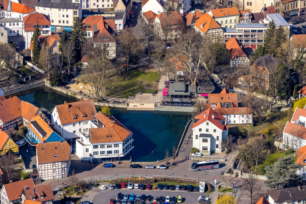 Soest von oben - Tümpel- und Teich Oase Großer Teich in der Altstadt in Soest im Bundesland Nordrhein-Westfalen, Deutschland