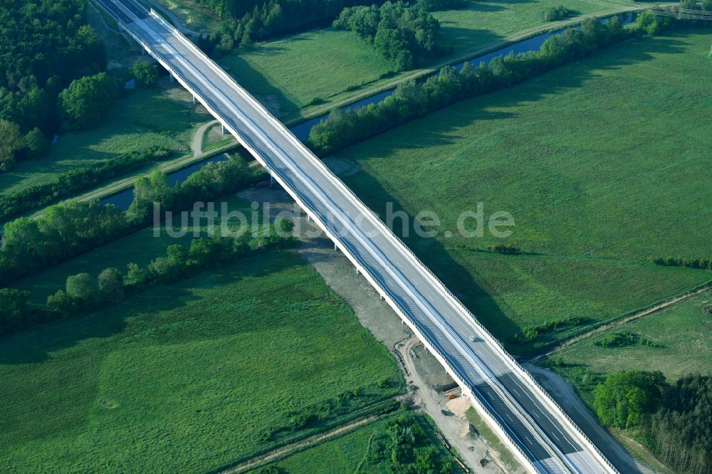 Grabow aus der Vogelperspektive: Trasse und des Streckenverlaufes der Eldebrücke im Zuge des Neubaus der BAB A14 in Fresenbrügge im Bundesland Mecklenburg-Vorpommern
