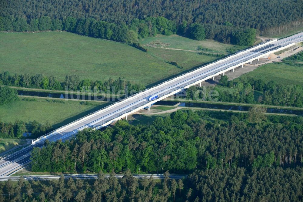 Luftaufnahme Grabow - Trasse und des Streckenverlaufes der Eldebrücke im Zuge des Neubaus der BAB A14 in Fresenbrügge im Bundesland Mecklenburg-Vorpommern