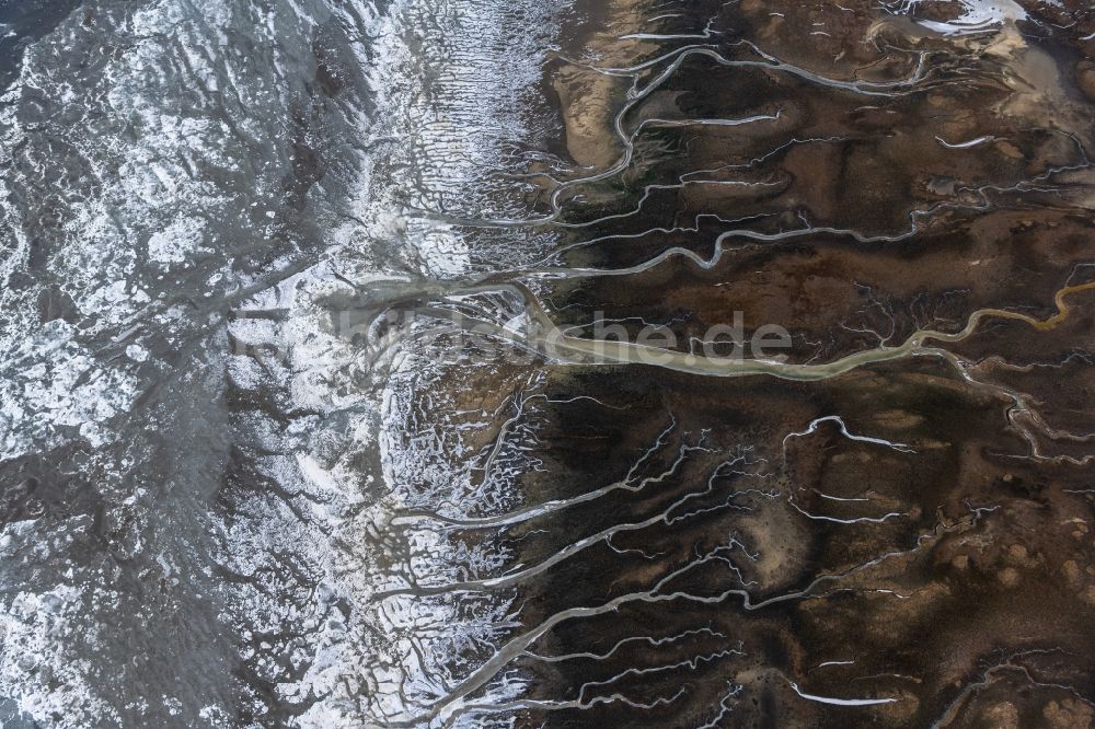 Luftbild Spiekeroog - Treibeis - Schollen mit Prielenbildung und Mäander vor der Nordsee- Insel in Spiekeroog im Bundesland Niedersachsen, Deutschland