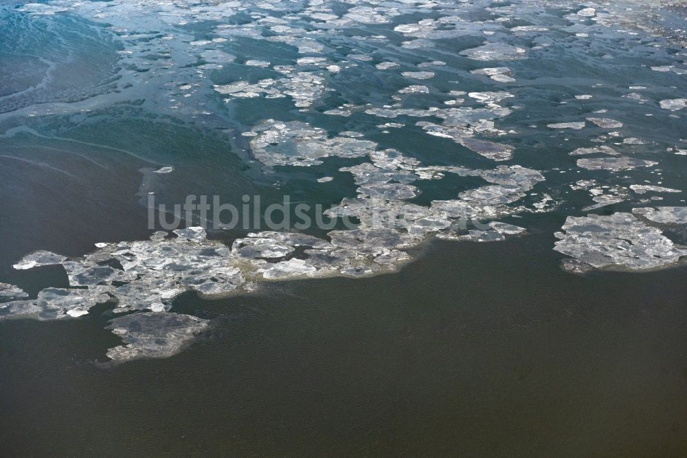 Luftbild Memmert - Treibeis - Schollen im Wattenmeer der Nordsee vor der Insel Memmert im Bundesland Niedersachsen, Deutschland