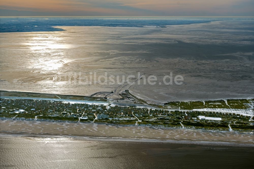Luftbild Juist - Treibeis - Schollen im Wattenmeer der Nordsee zwischen der Insel Juist und dem Festland im Bundesland Niedersachsen, Deutschland