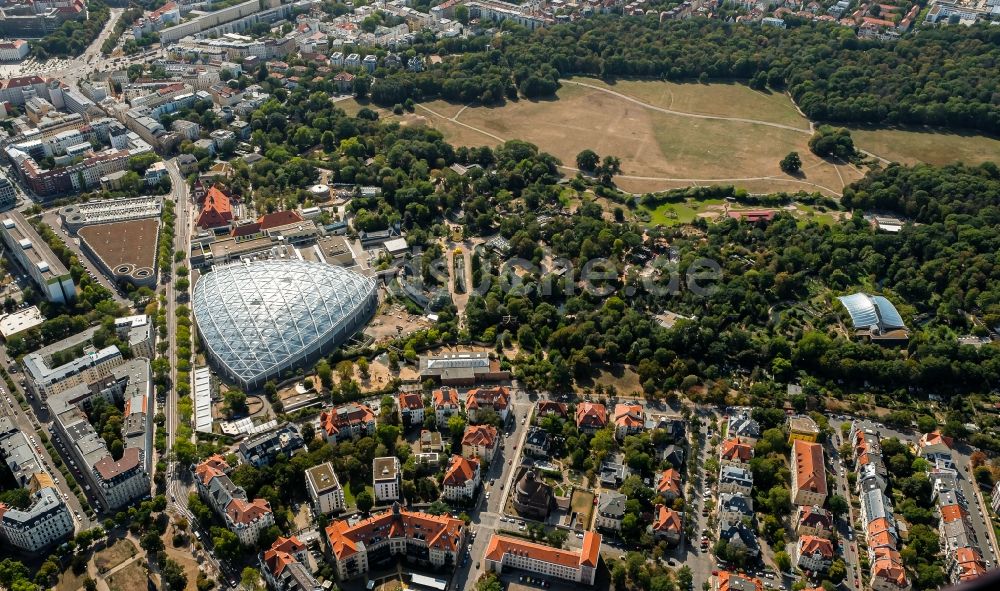 Luftaufnahme Leipzig - Tropenhalle Gondwanaland im Zoo in Leipzig im Bundesland Sachsen