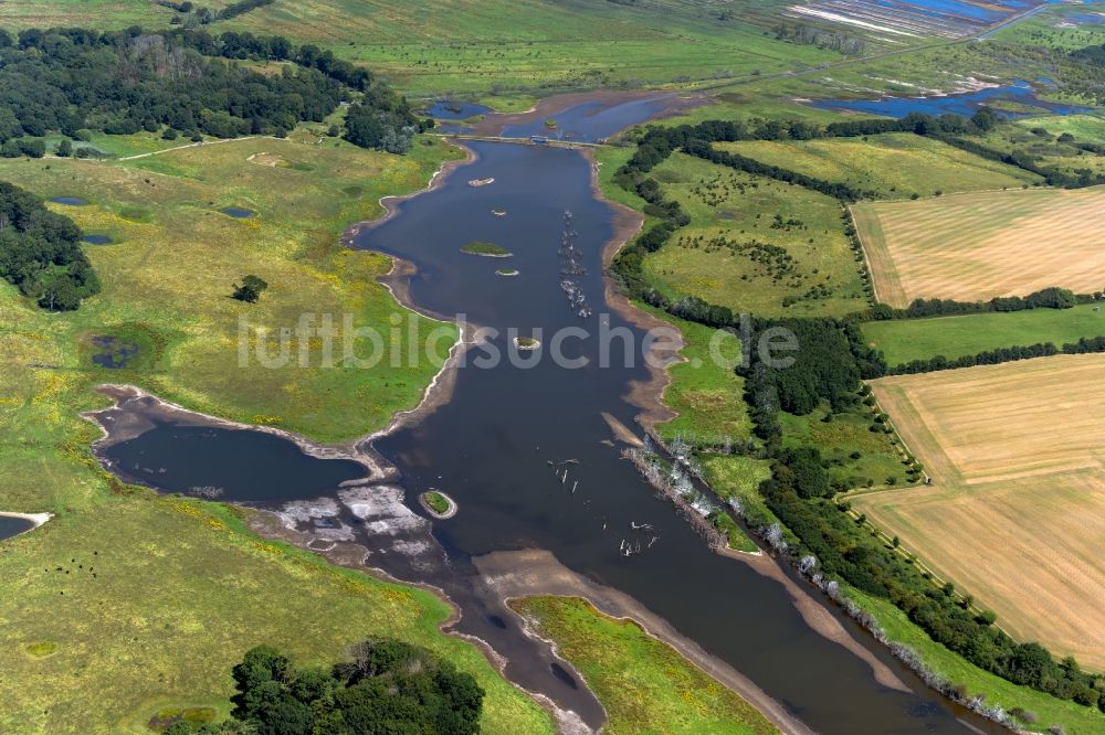 Nieby aus der Vogelperspektive: Tümpel- und Teich Oase in Nieby im Bundesland Schleswig-Holstein, Deutschland