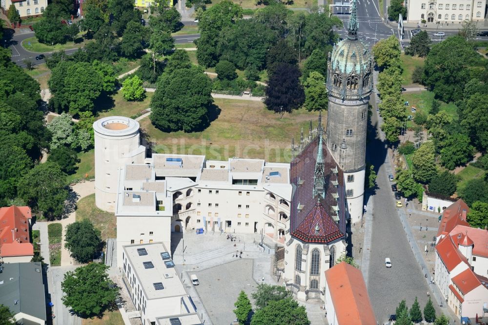 Lutherstadt Wittenberg von oben - Turm und Kirchenbauten der Schlosskirche in Wittenberg in Sachsen-Anhalt