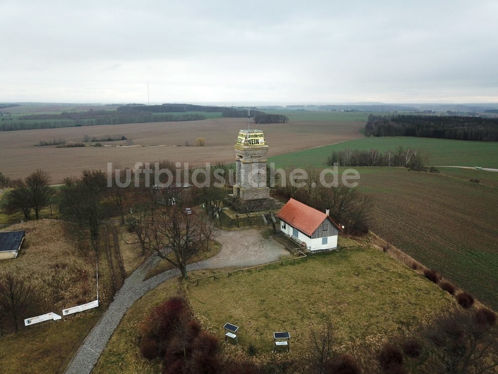Reust aus der Vogelperspektive: Turmbauwerk des Bismarckturmes - Aussichtsturmes in Reust im Bundesland Thüringen, Deutschland