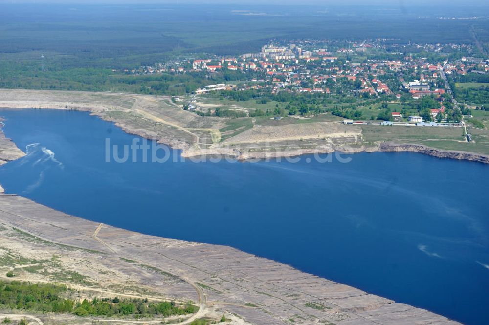 Luftbild Großräschen - Ufer - Landschaften am entstehenden Ilse-See im früheren, nunmehr gefluteten Tagebau Meuro