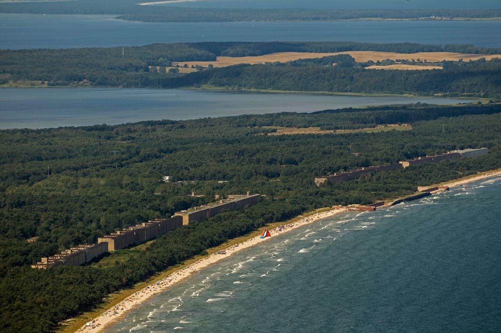 Luftbild Prora - Ufer der Ostsee in Prora auf der Insel Rügen in Mecklenburg-Vorpommern