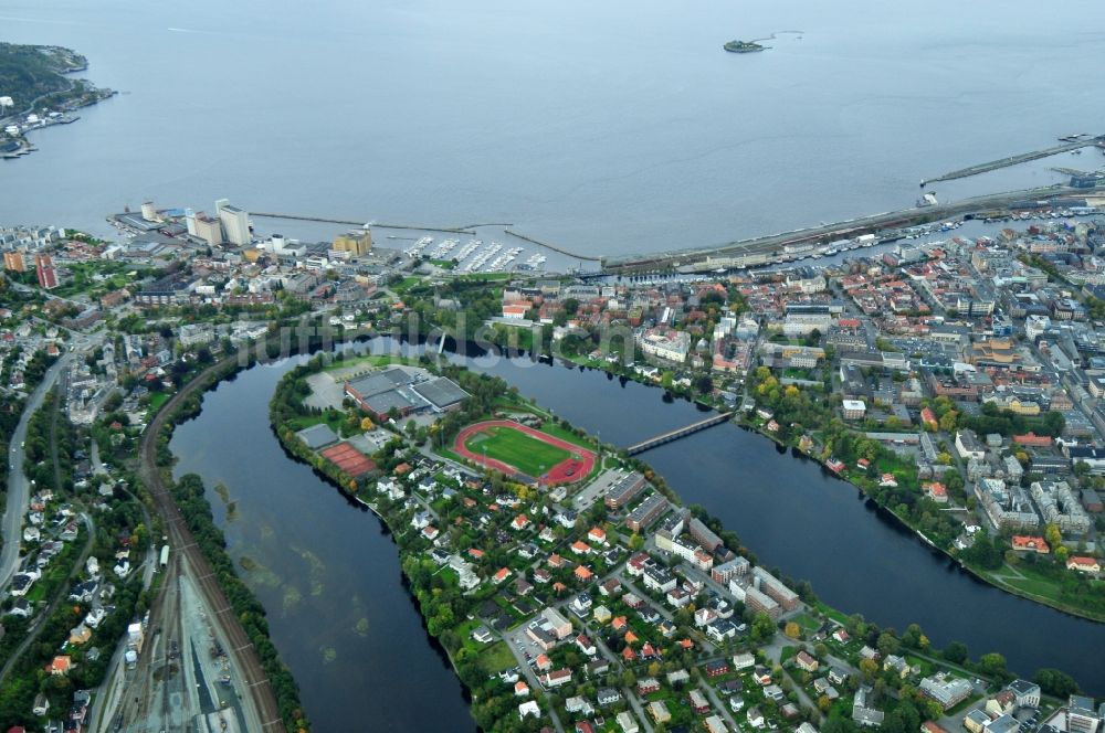 Luftaufnahme Trondheim - Ufer von Trondheim in der Provinz Süd-Tröndelag in Norwegen