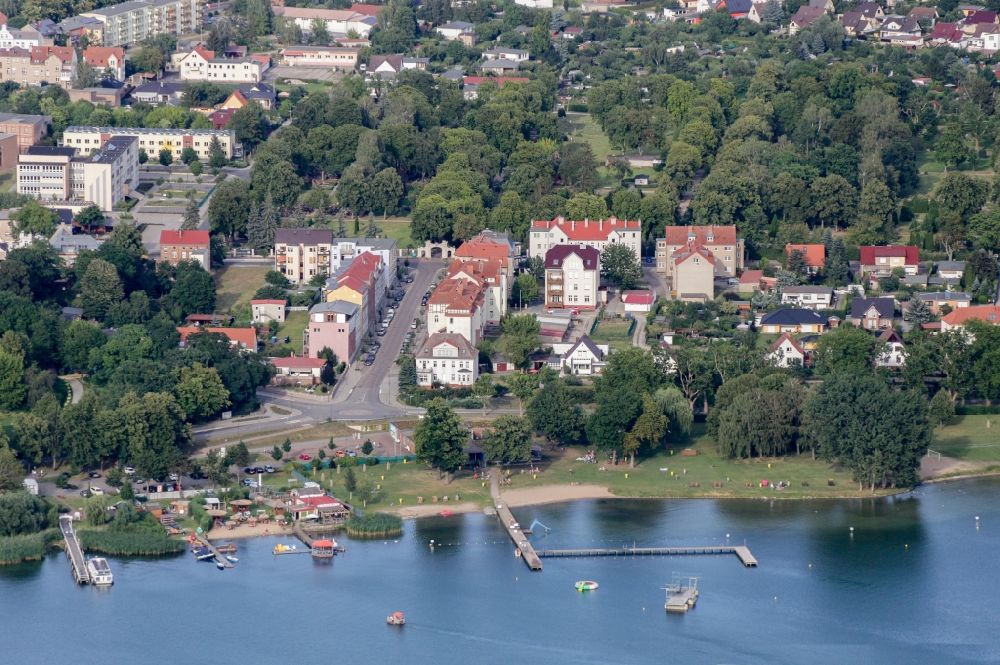Luftaufnahme Prenzlau - Uferbereich Seebad Prenzlau am Unteruckersee in Prenzlau im Bundesland Brandenburg