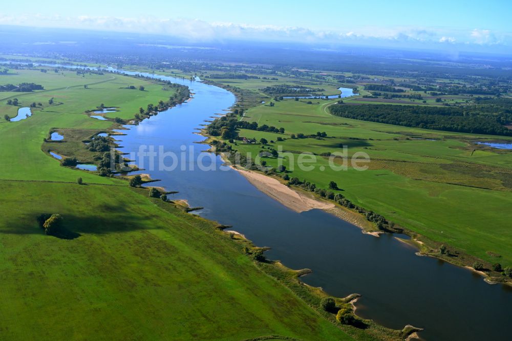 Luftaufnahme Bleckede - Uferbereiche am Elbe Flussverlauf in Bleckede im Bundesland Niedersachsen, Deutschland