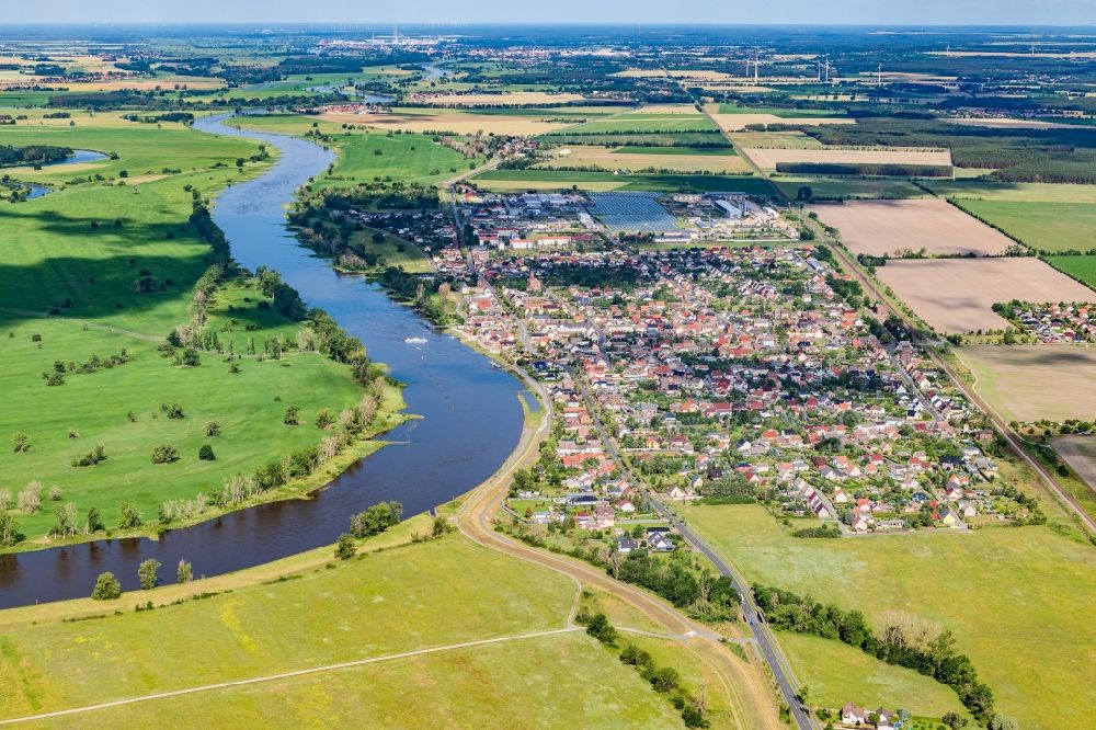 Elster (Elbe) aus der Vogelperspektive: Uferbereiche am Elbe - Flußverlauf in Elster (Elbe) im Bundesland Sachsen-Anhalt, Deutschland