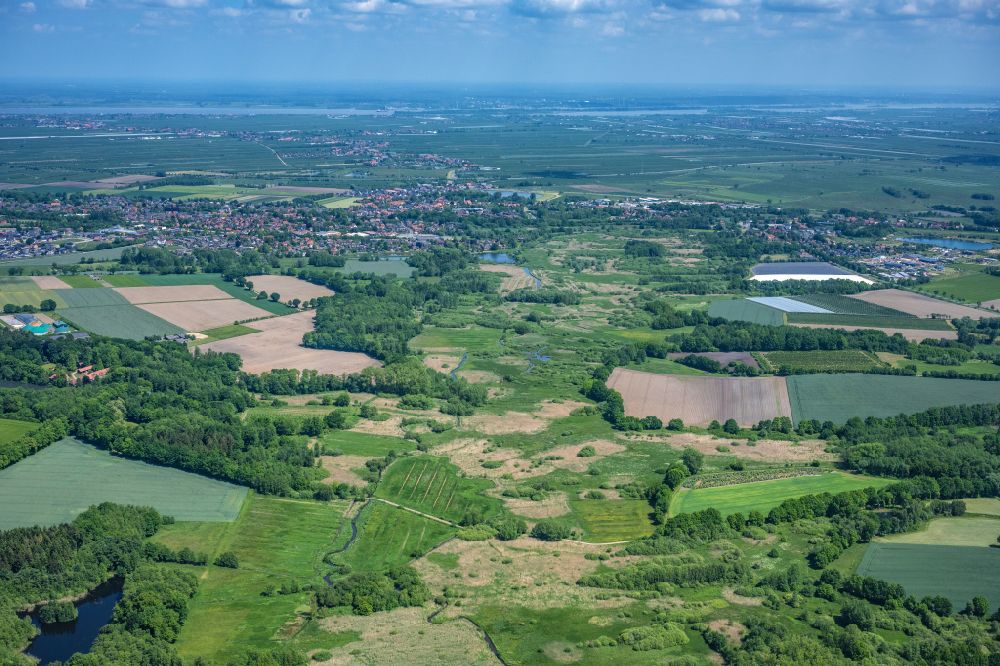 Luftaufnahme Bliedersdorf - Uferbereiche am Flußverlauf Aue in Bliedersdorf im Bundesland Niedersachsen, Deutschland