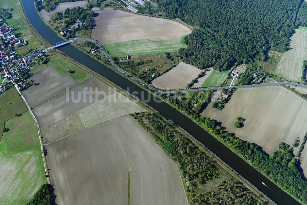 Luftbild Elbe-Parey - Uferbereiche am Flußverlauf des Elbe-Havel-Kanal in Elbe-Parey im Bundesland Sachsen-Anhalt, Deutschland