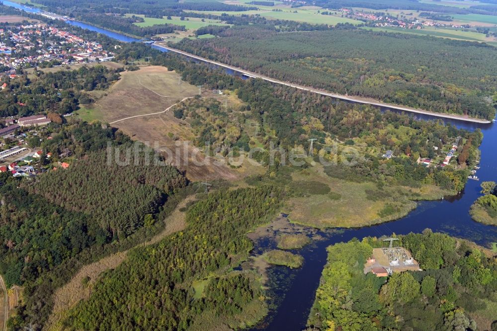 Kirchmöser aus der Vogelperspektive: Uferbereiche am Flußverlauf des Elbe-Havel-Kanal in Kirchmöser im Bundesland Brandenburg, Deutschland