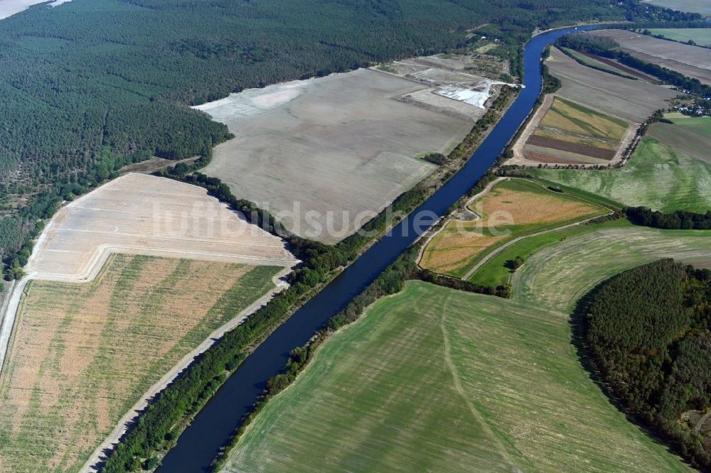 Luftbild Neuderben - Uferbereiche am Flußverlauf des Elbe-Havel-Kanal in Neuderben im Bundesland Sachsen-Anhalt, Deutschland