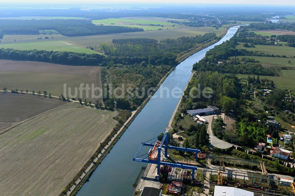 Luftbild Parey - Uferbereiche am Flußverlauf des Elbe-Havel-Kanal in Parey im Bundesland Sachsen-Anhalt, Deutschland